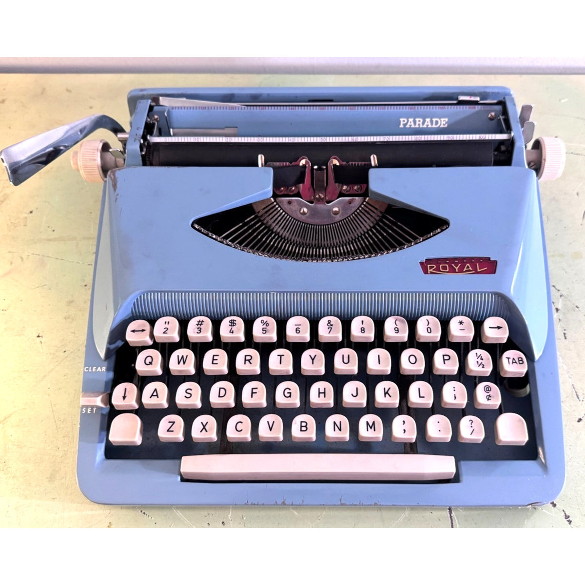 Powder Blue Royal Parade Typewriter • Cleaned & Tested w/Case • Holland-Made