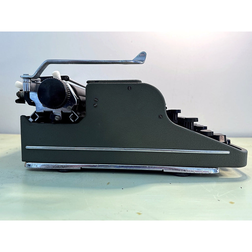 Early 1951 Olympia SM1 Portable Typewriter • Olive Green • W Germany, Serviced