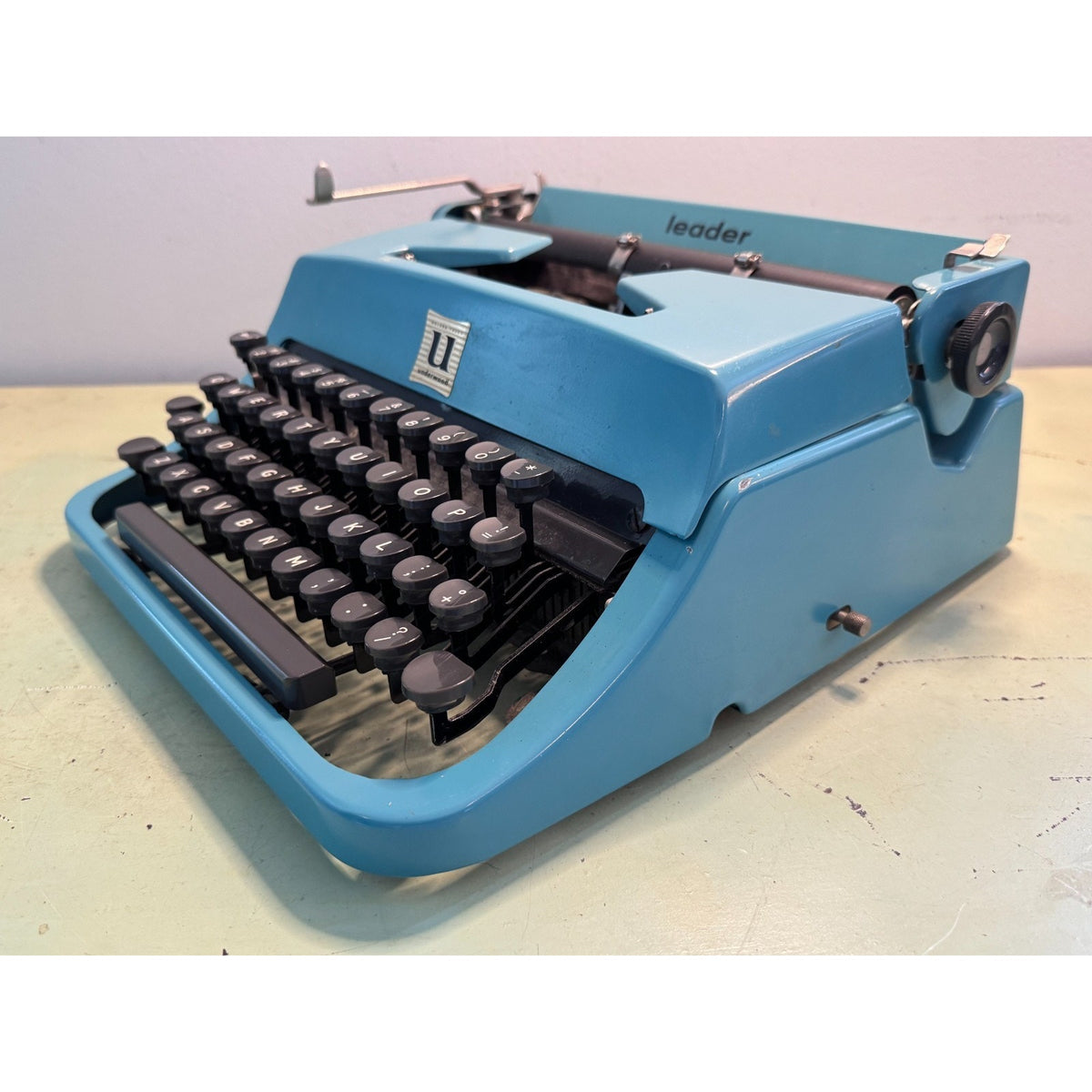 Blue Underwood Leader Typewriter • 1957 Portable w/Case • Tested Vintage Machine