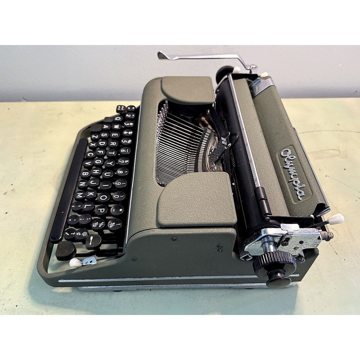 Early 1951 Olympia SM1 Portable Typewriter • Olive Green • W Germany, Serviced