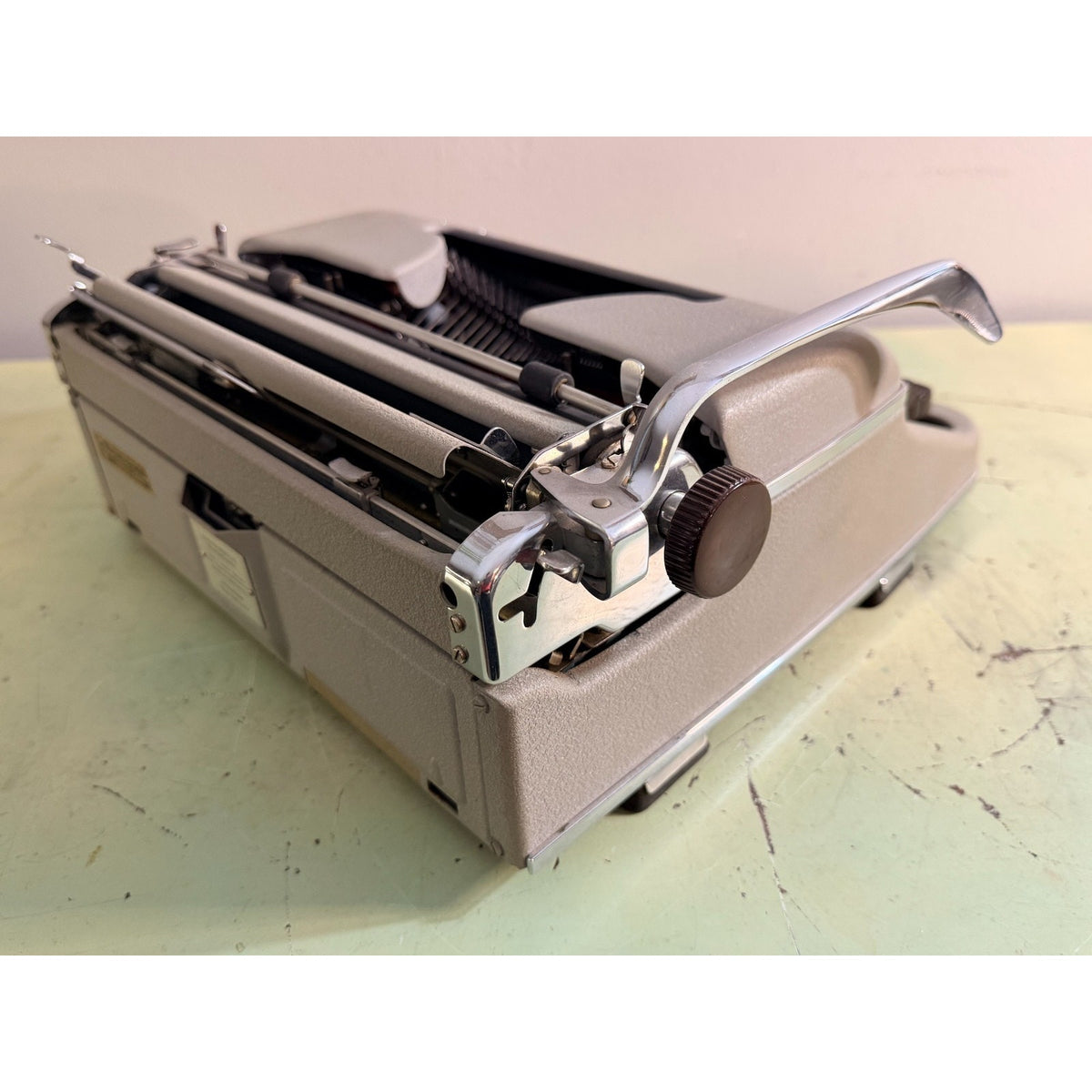 Gray Olympia SM3 Typewriter • Chocolate Keys • w/Cleaning Kit & Case • Tested