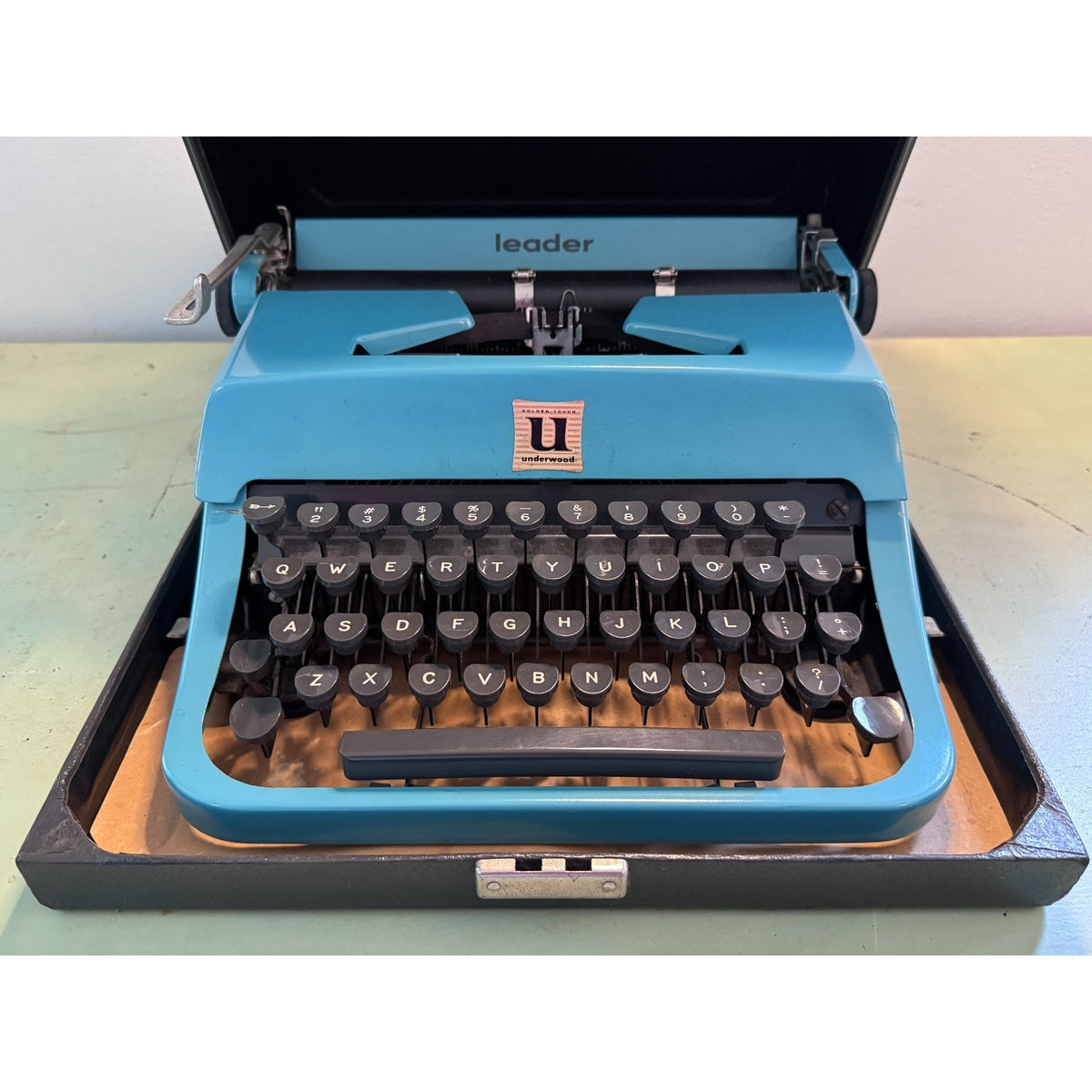 Blue Underwood Leader Typewriter • 1957 Portable w/Case • Tested Vintage Machine