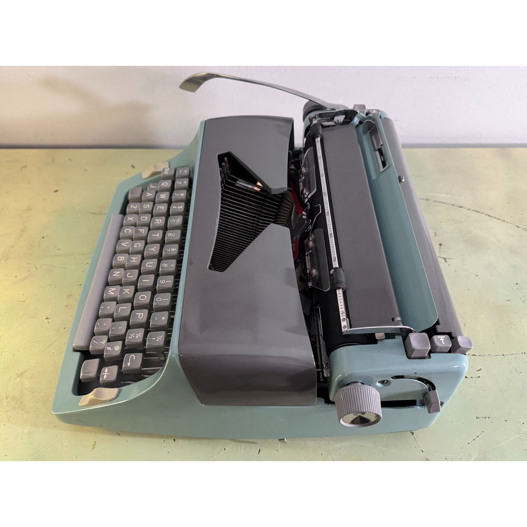 1969 Consul 221 Typewriter • Seafoam Blue & Slate Gray • w/Case, Key, Extras