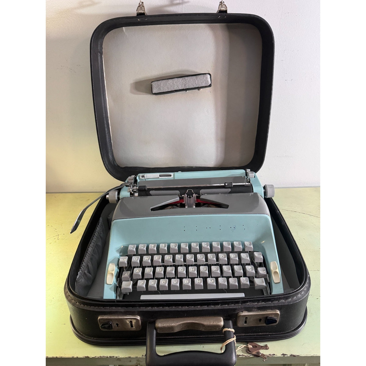 1969 Consul 221 Typewriter • Seafoam Blue & Slate Gray • w/Case, Key, Extras