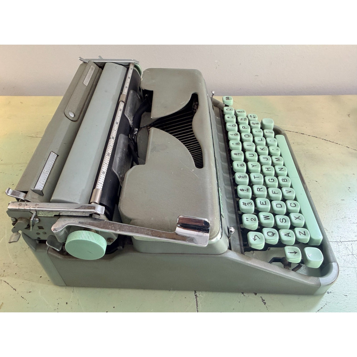 1957 Hermes 2000 Swiss Typewriter • Gray & Seafoam • Tested w/Emerald Green Case