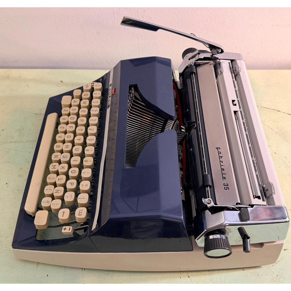 Adler Gabriele 35 Portable Typewriter • Techno / Cubic Typeface • Original Case
