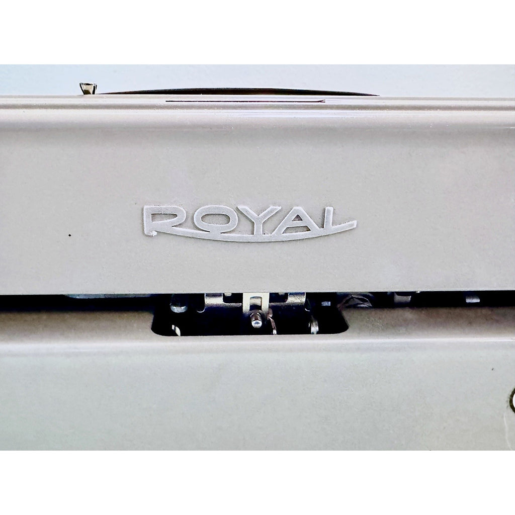 Royal 890 Manual Typewriter • Beige Mid-60s Portable w/Case • Serviced & Tested