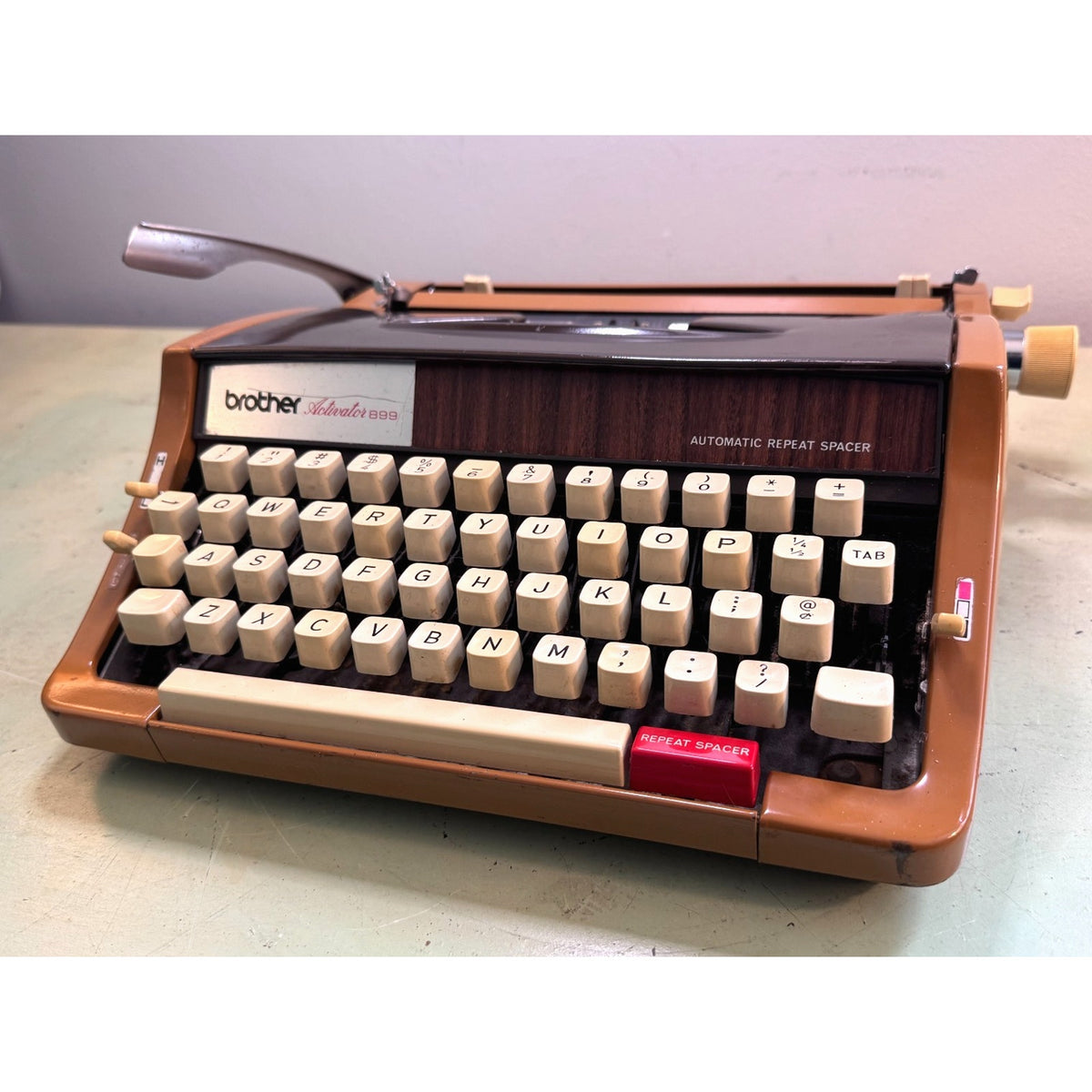 Caramel Brown Brother Activator 899 Typewriter • Nagoya Japan, 1974 • Tested