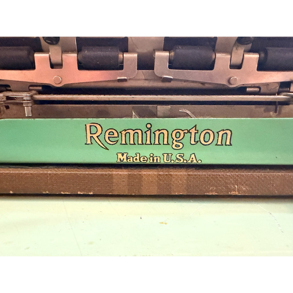 1930 Remington Portable No 3 Typewriter • Two-Tone Green • Working with Case