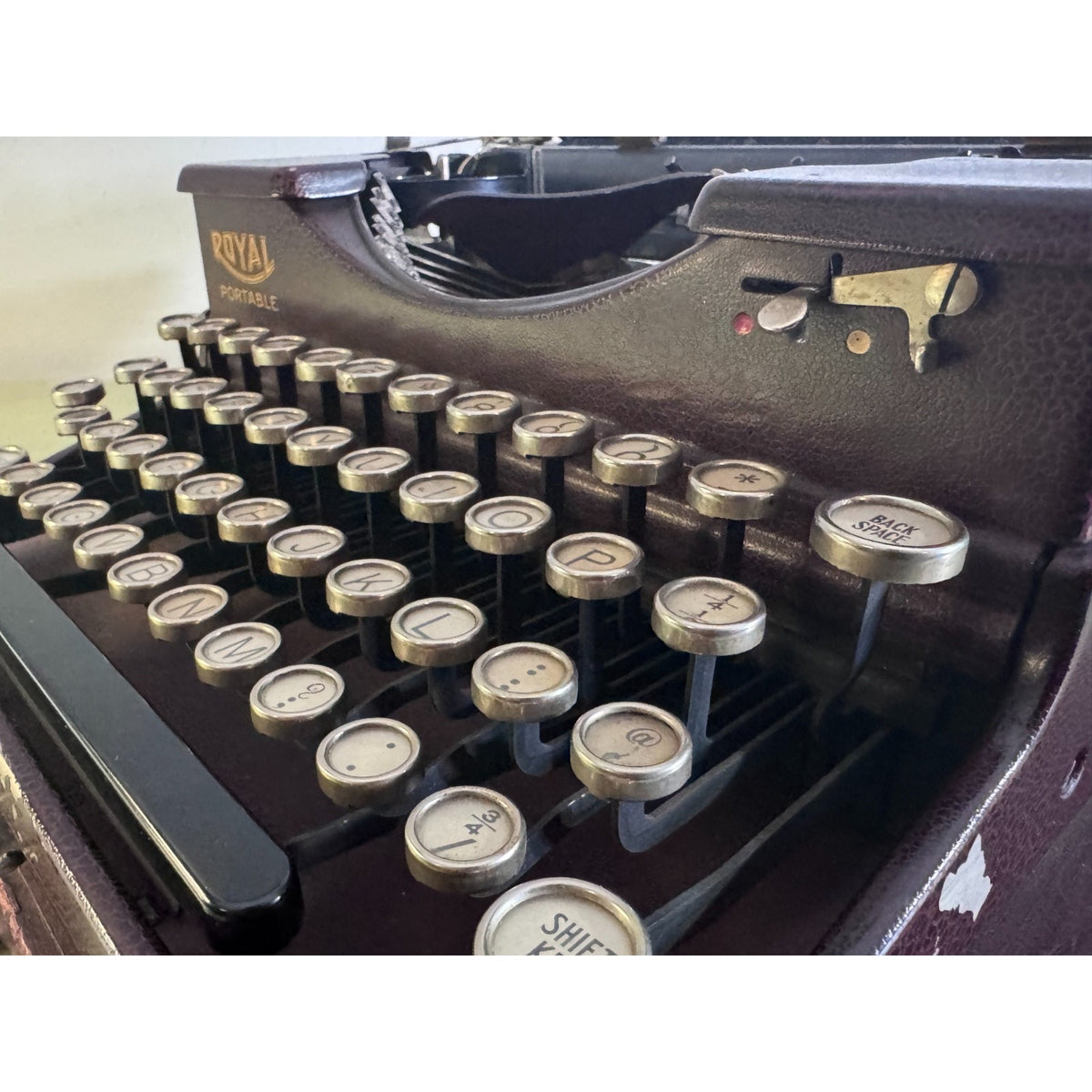 1928 Royal Model P Portable Typewriter • Rare Burgundy Alligator Finish • w/Case