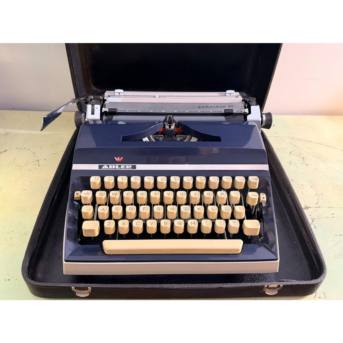 Adler Gabriele 35 Portable Typewriter • Techno / Cubic Typeface • Original Case