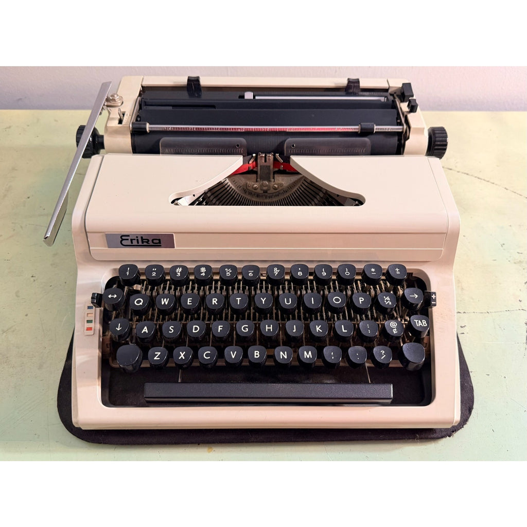 1978 Erika Model 40 Portable Typewriter • QWERTY keyboard • East German w/Case