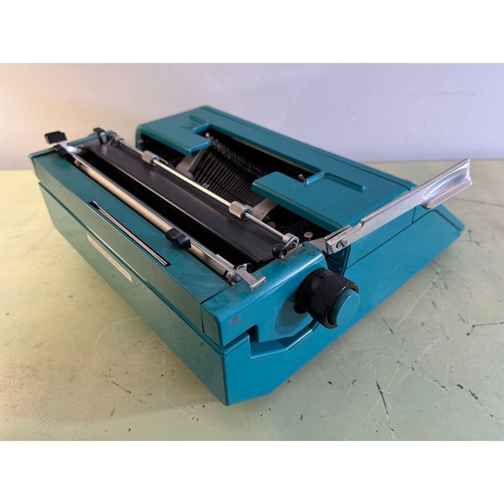 Turquoise Blue Olivetti Studio 45 Typewriter • Tested Portable w/Matching Case