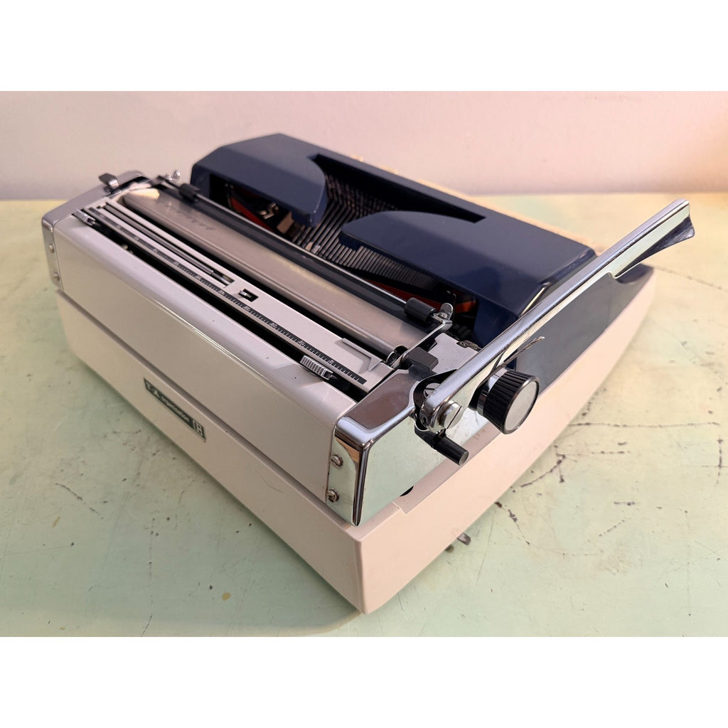 Adler Gabriele 35 Portable Typewriter • Techno / Cubic Typeface • Original Case