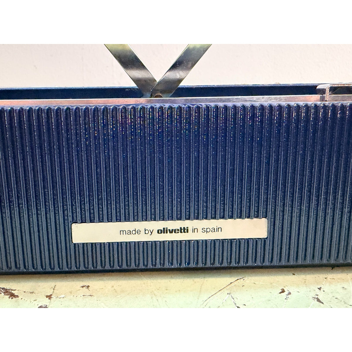 1974 Olivetti Lettera 32 Typewriter • Rare Deep Navy Blue • 085 Cubic Typeface
