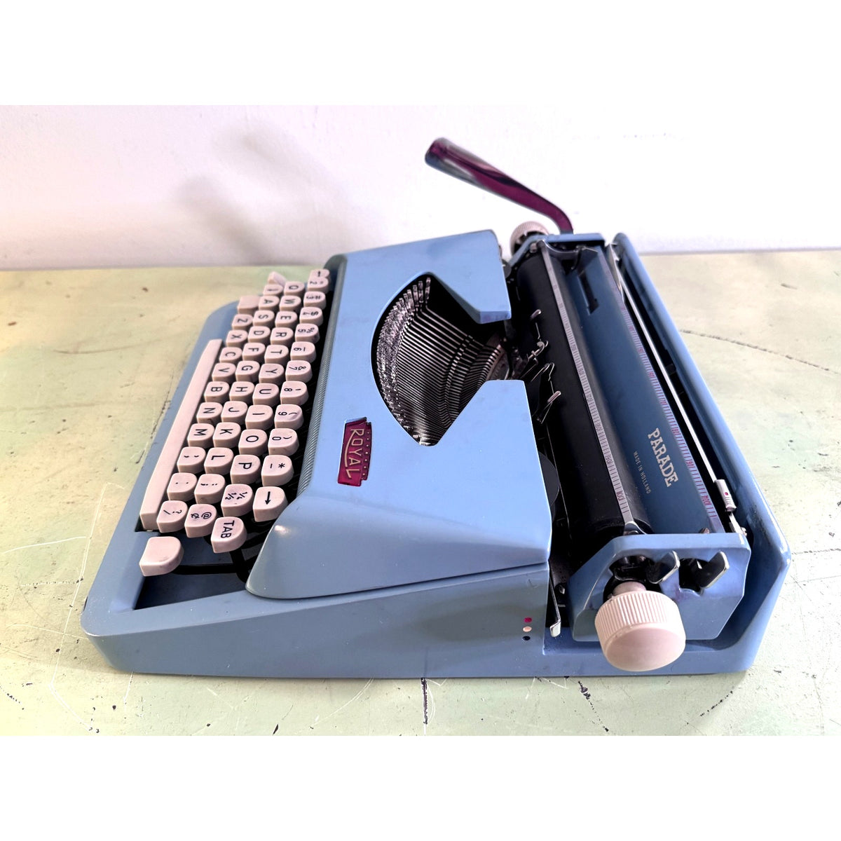Powder Blue Royal Parade Typewriter • Cleaned & Tested w/Case • Holland-Made