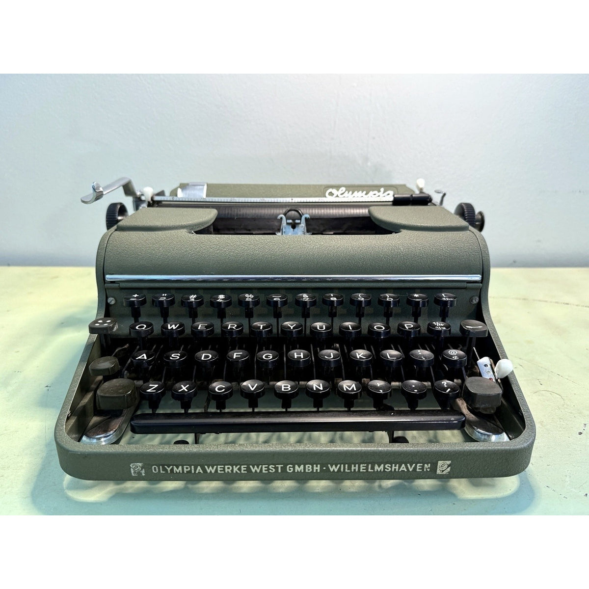 Early 1951 Olympia SM1 Portable Typewriter • Olive Green • W Germany, Serviced