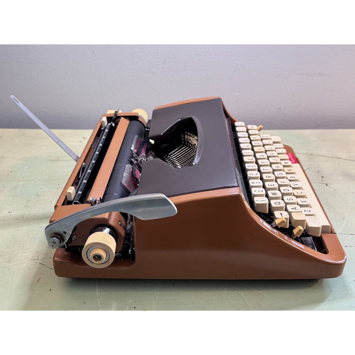 Caramel Brown Brother Activator 899 Typewriter • Nagoya Japan, 1974 • Tested