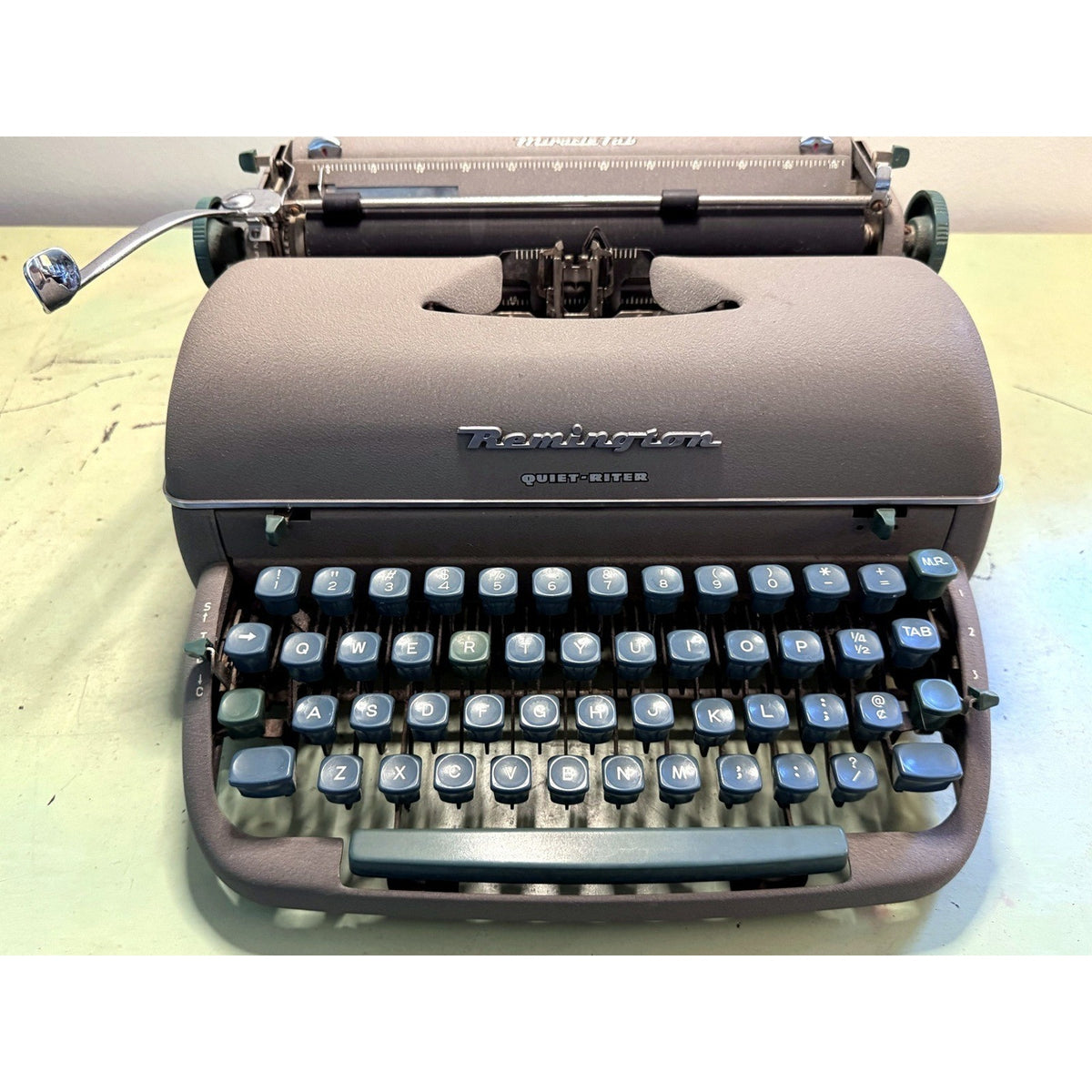 1958 Remington Quiet-Riter Typewriter w/Miracle Tab • Serviced USA-Made Portable