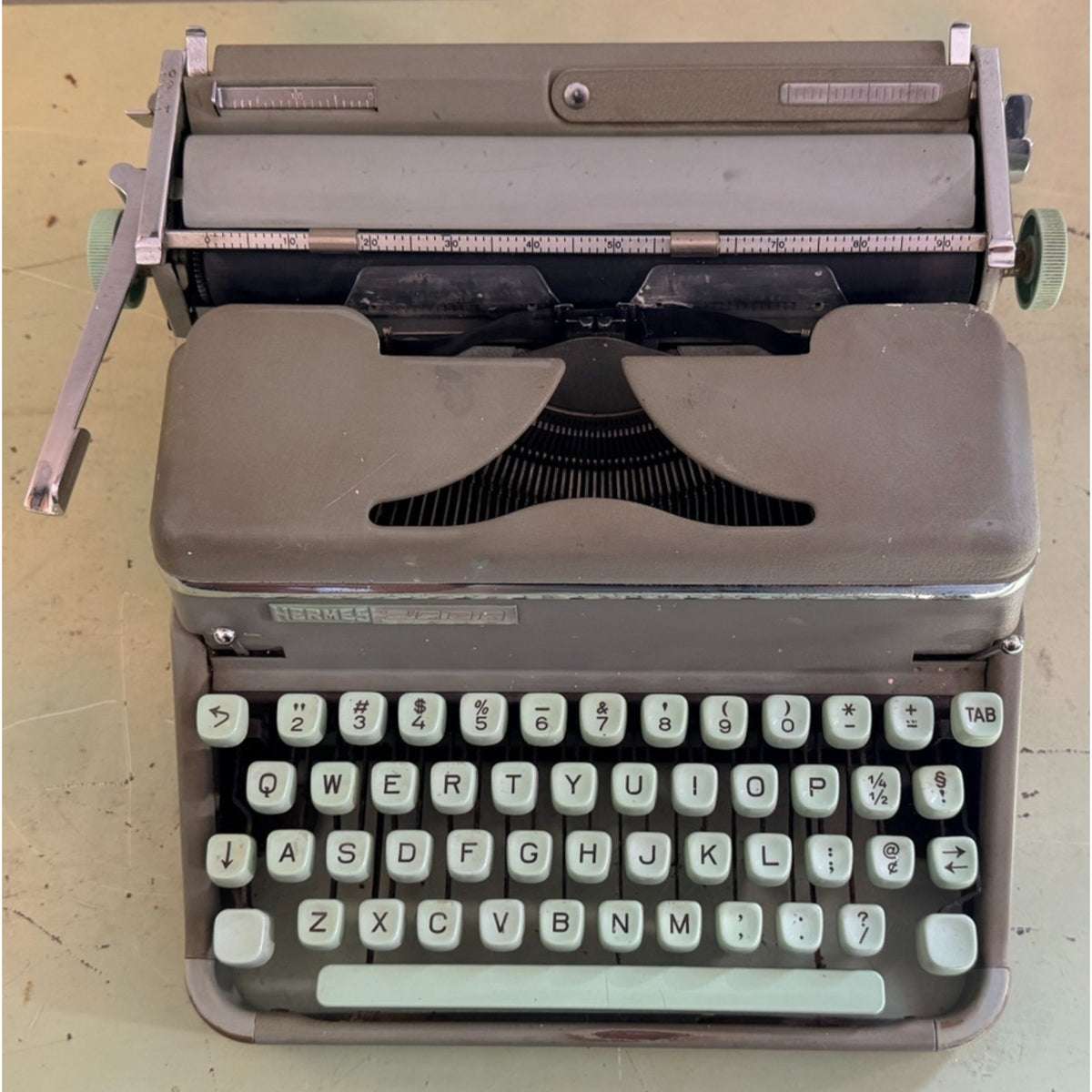 1957 Hermes 2000 Swiss Typewriter • Gray & Seafoam • Tested w/Emerald Green Case