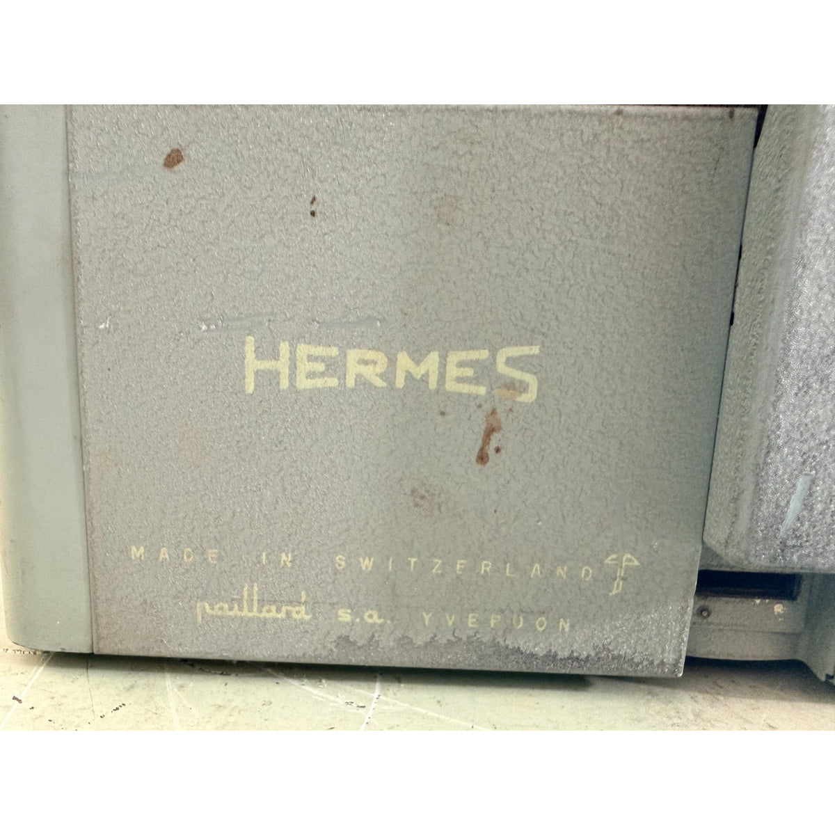 1957 Hermes 2000 Swiss Typewriter • Gray & Seafoam • Tested w/Emerald Green Case