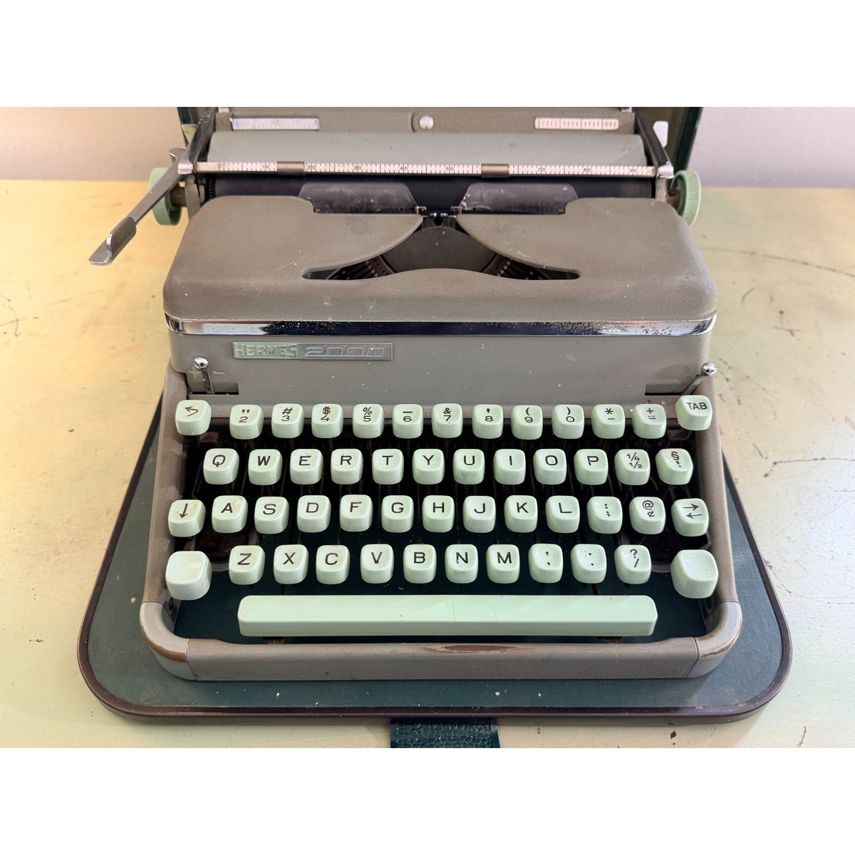 1957 Hermes 2000 Swiss Typewriter • Gray & Seafoam • Tested w/Emerald Green Case