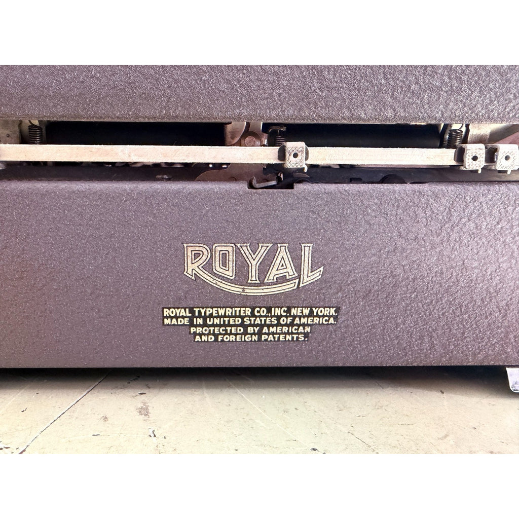 Royal Quiet De Luxe Portable Typewriter in Tuxedo Gray with Original Case