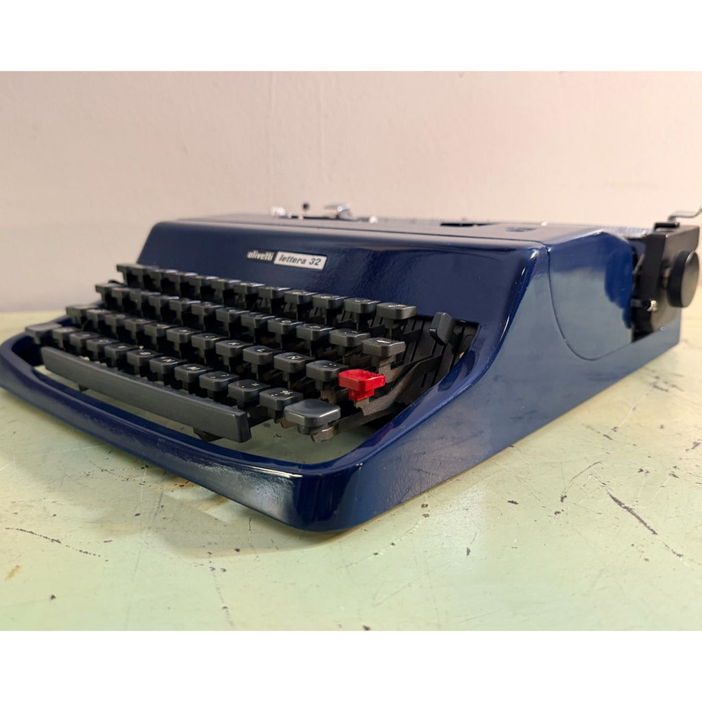 1974 Olivetti Lettera 32 Typewriter • Rare Deep Navy Blue • 085 Cubic Typeface