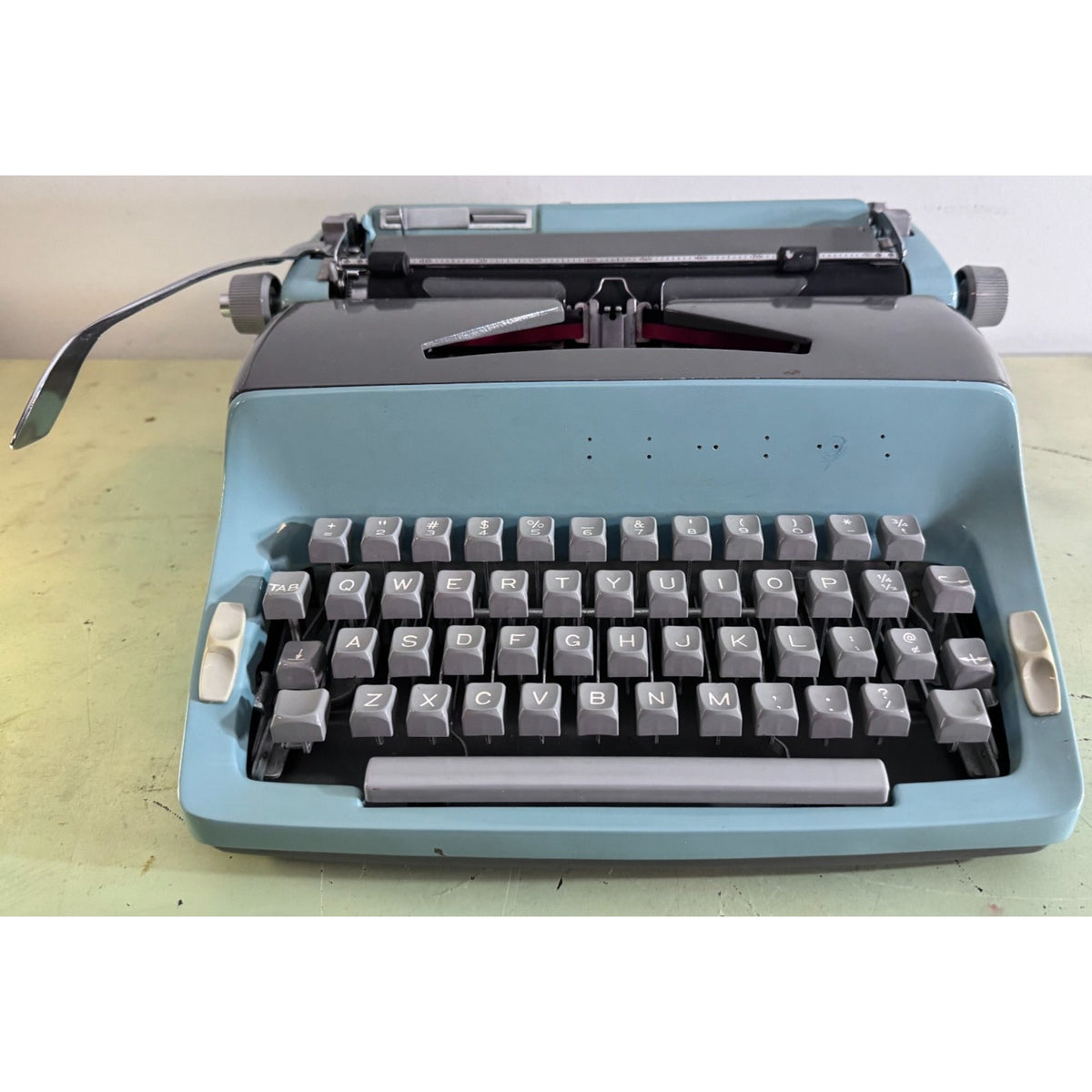 1969 Consul 221 Typewriter • Seafoam Blue & Slate Gray • w/Case, Key, Extras