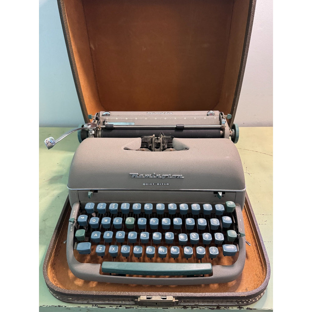 1958 Remington Quiet-Riter Typewriter w/Miracle Tab • Serviced USA-Made Portable