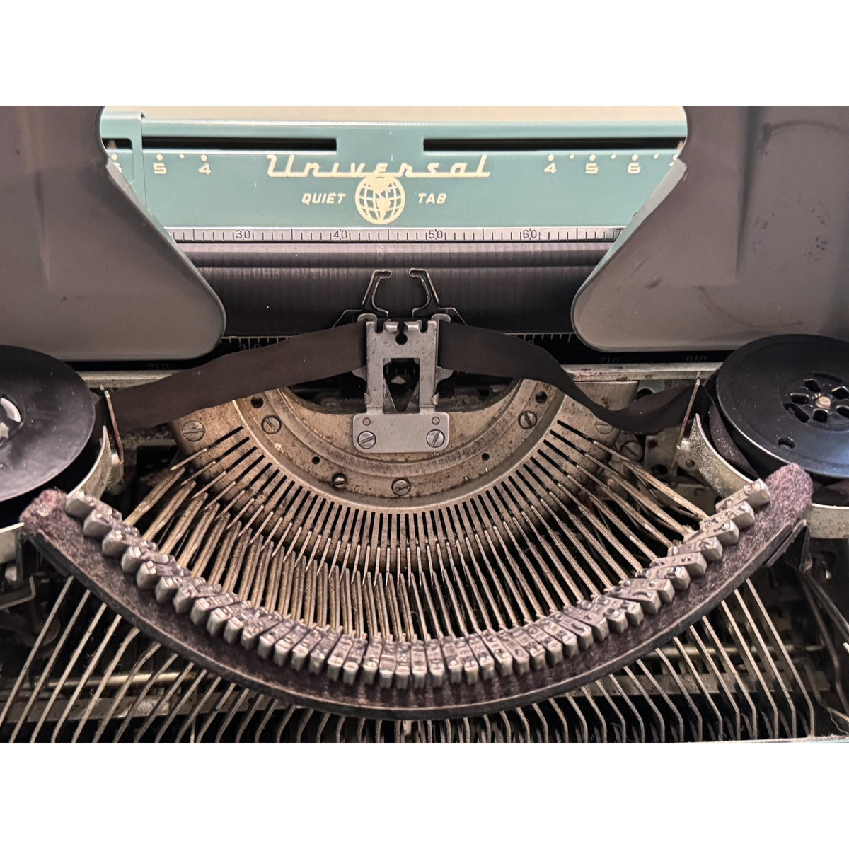 1956 Underwood Universal Quiet Tab Typewriter • Tested, Blue-Green w/ Case