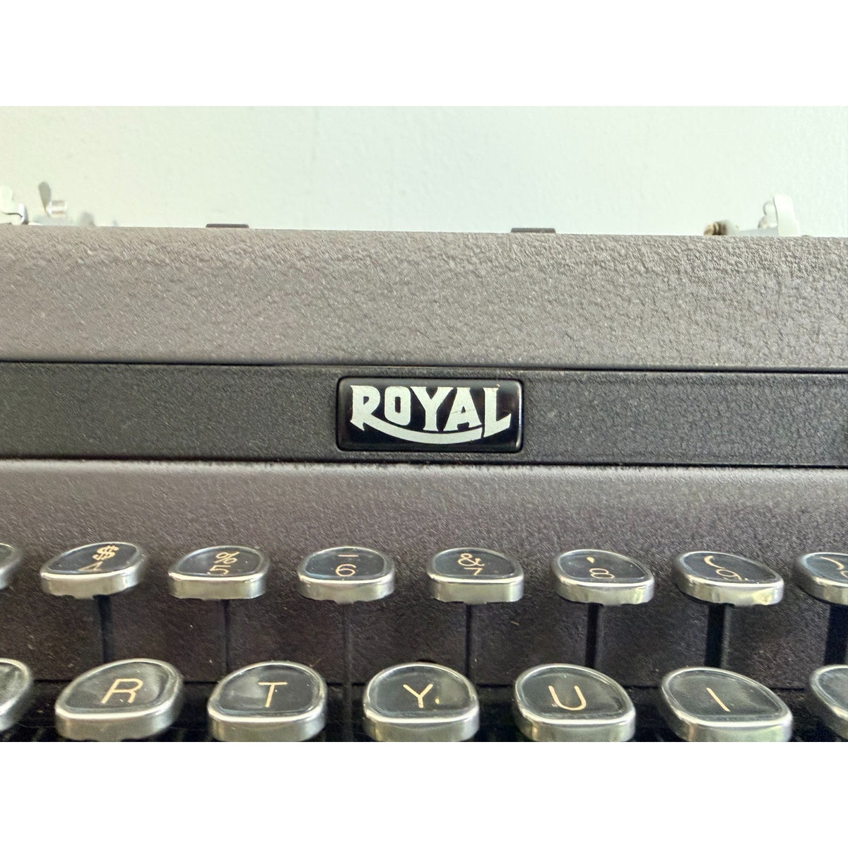 Royal Quiet De Luxe Portable Typewriter in Tuxedo Gray with Original Case