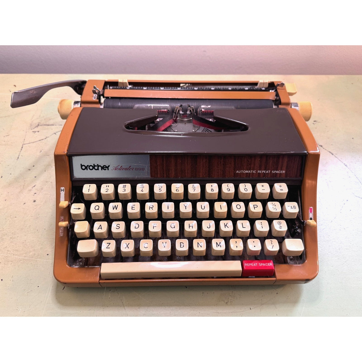 Caramel Brown Brother Activator 899 Typewriter • Nagoya Japan, 1974 • Tested