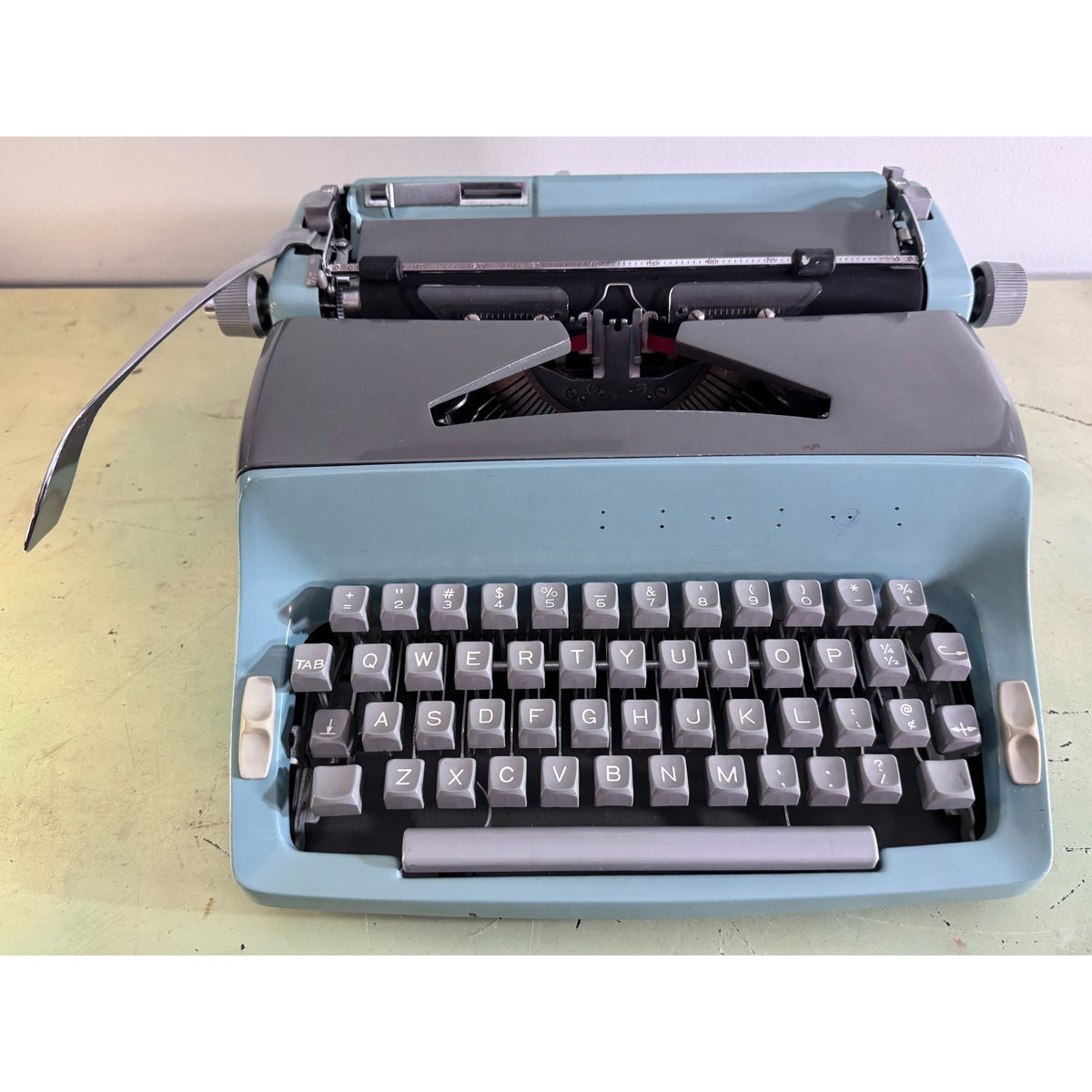 1969 Consul 221 Typewriter • Seafoam Blue & Slate Gray • w/Case, Key, Extras