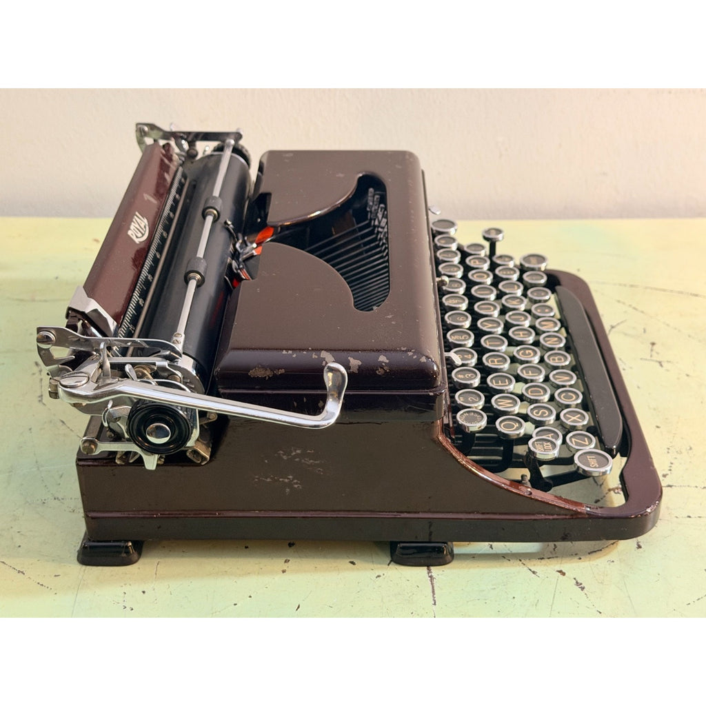 Prewar Royal De Luxe Portable Typewriter • Deep Burgundy • Duo Case & Manual