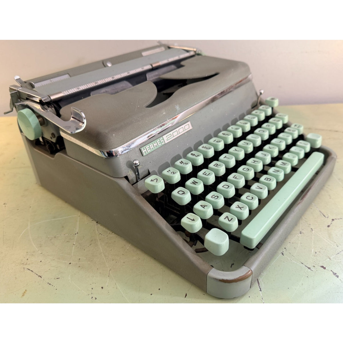 1957 Hermes 2000 Swiss Typewriter • Gray & Seafoam • Tested w/Emerald Green Case