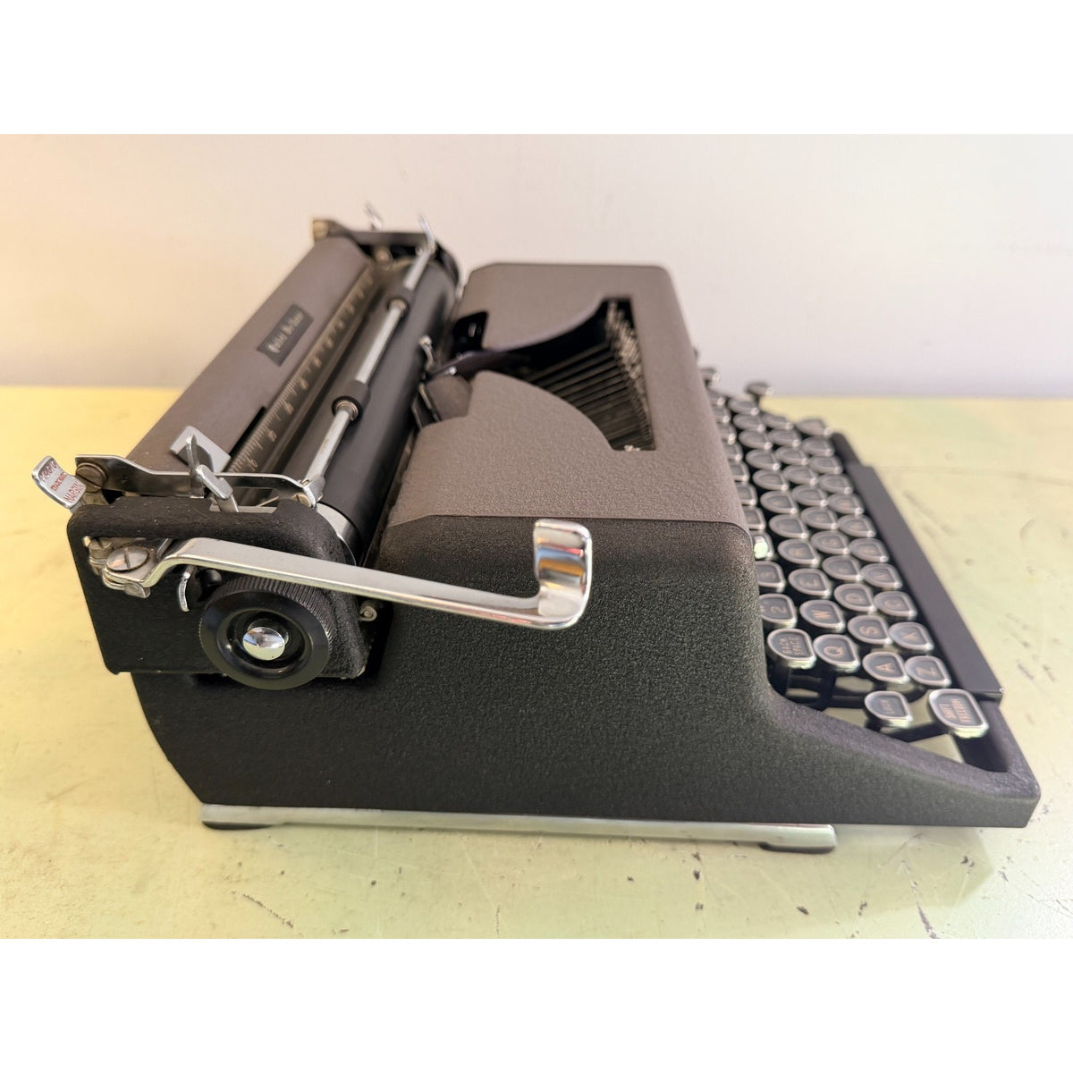 Royal Quiet De Luxe Portable Typewriter in Tuxedo Gray with Original Case