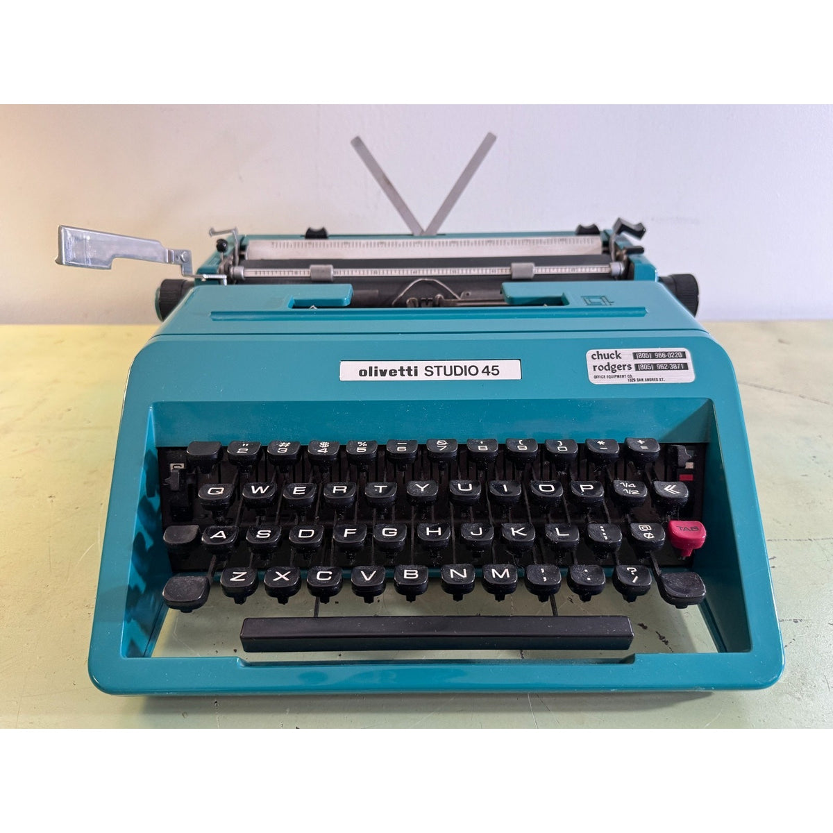 Turquoise Blue Olivetti Studio 45 Typewriter • Tested Portable w/Matching Case
