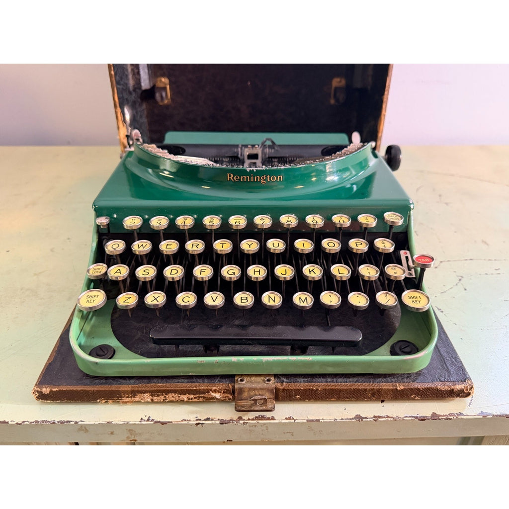1930 Remington Portable No 3 Typewriter • Two-Tone Green • Working with Case